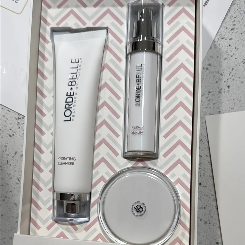 NIB AMAZING Lorde + Belle Skincare Regimen